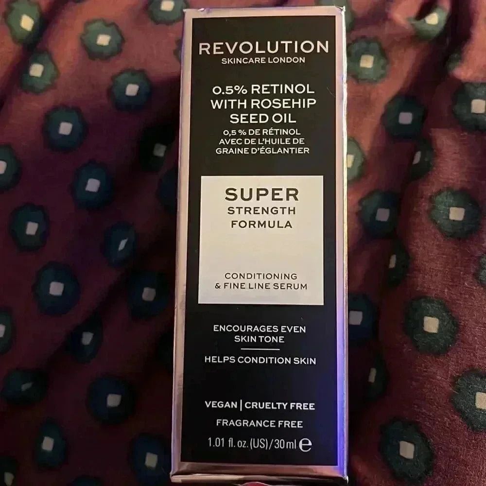 Revolution skincare London! New in box!!‎